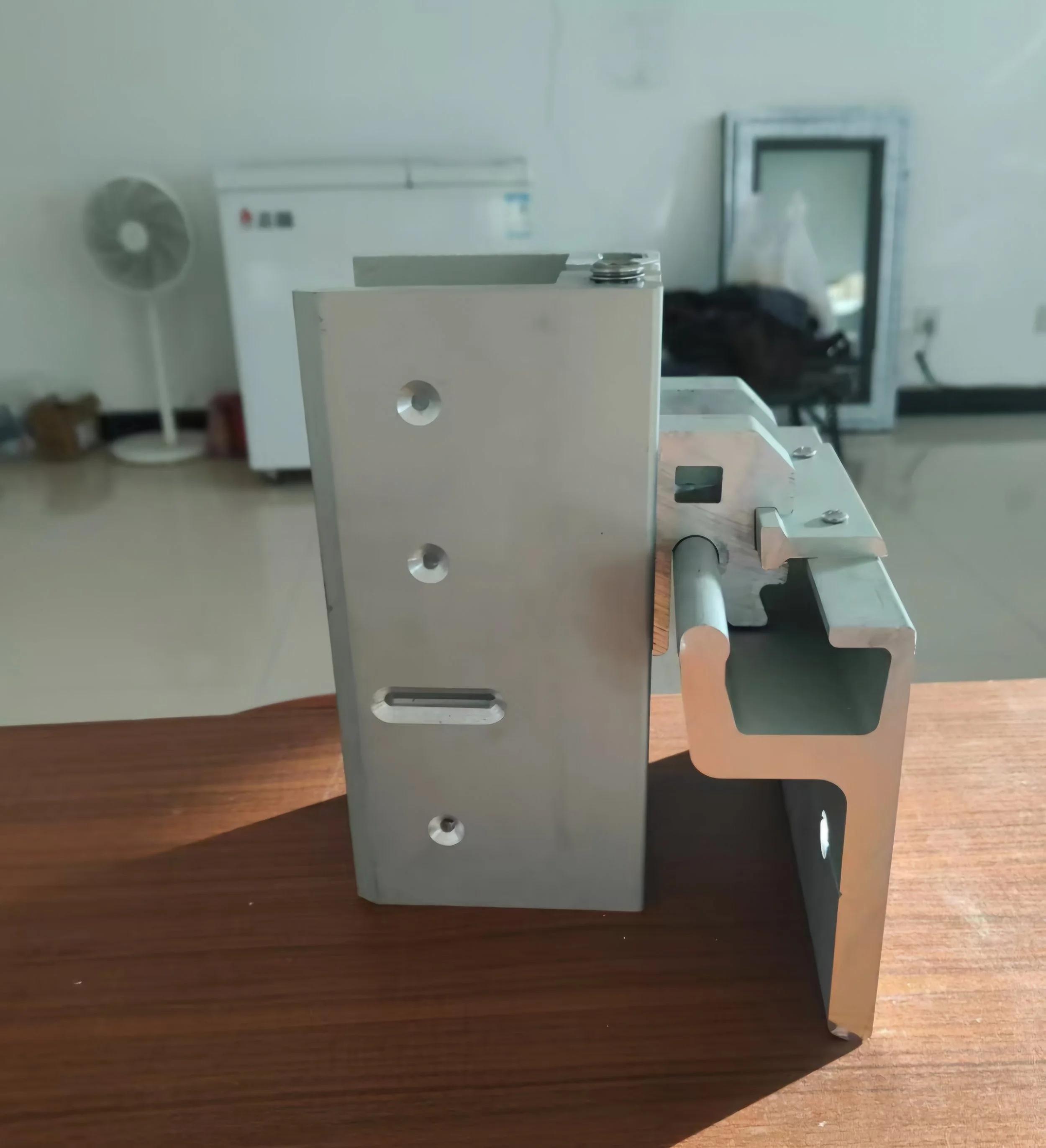 Custom Mounted Brackets 8